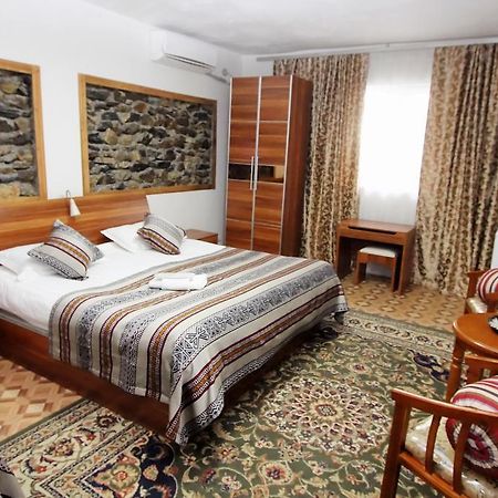 Lal Hotel Khorog Εξωτερικό φωτογραφία